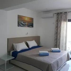 pl-hermes-studios-apartments.hotelsatayianapa.com/